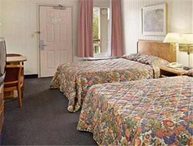 Travelodge - Cincinnati Sharonville Habitación foto